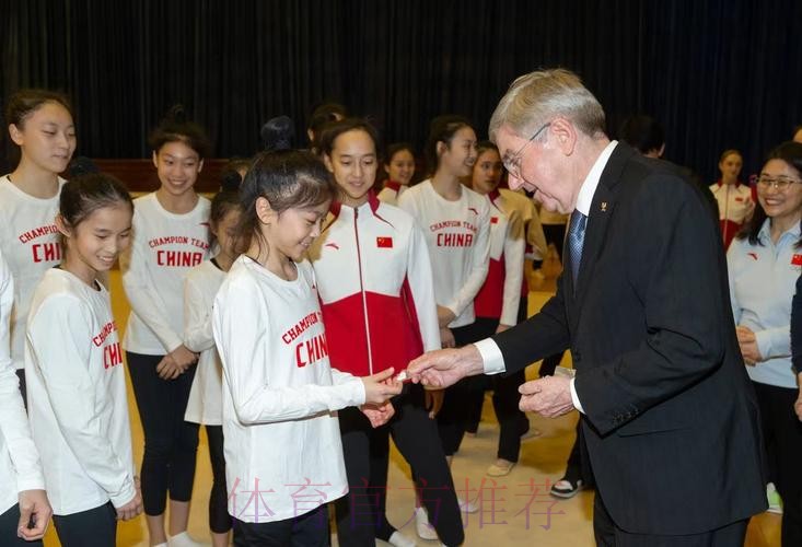 巴赫与青年师生共话奥林匹克精神 巴赫与青年师生共话奥林匹克精神